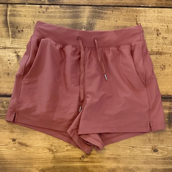 Old Navy Women's Athletic Shorts in Rust - Picture 1 of 1